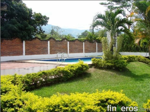 SE ALQUILA POR DIAS, SEMANAS O MESES FINCA EN PIEDECUESTA  - Finca en Piedecuesta, Santander